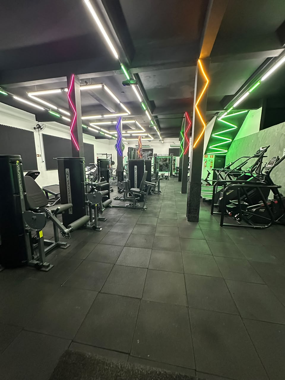 Corredor de Máquinas Biomecânicas